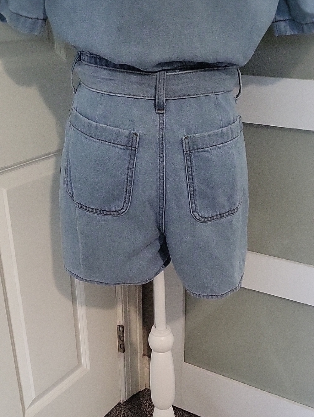 Universal Thread Women’s Denim Romper Size 6 – Light Wash Tie Waist - Picture 4 of 12